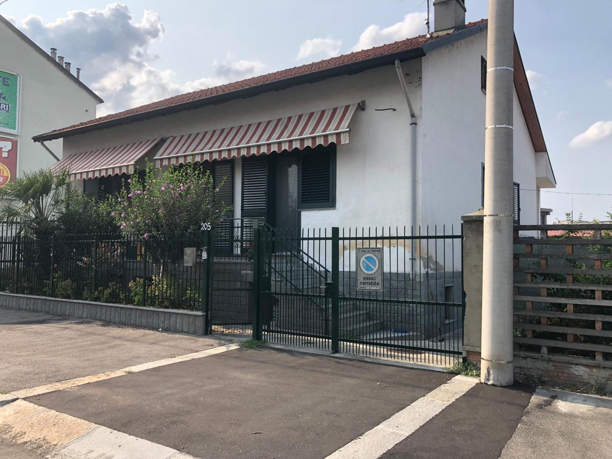 Stanze Private In Villa Torino Esterno foto